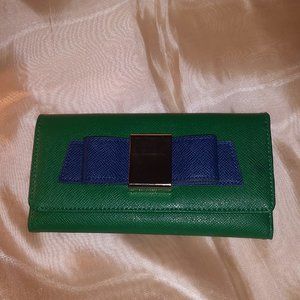 Green wallet with Blue Bow